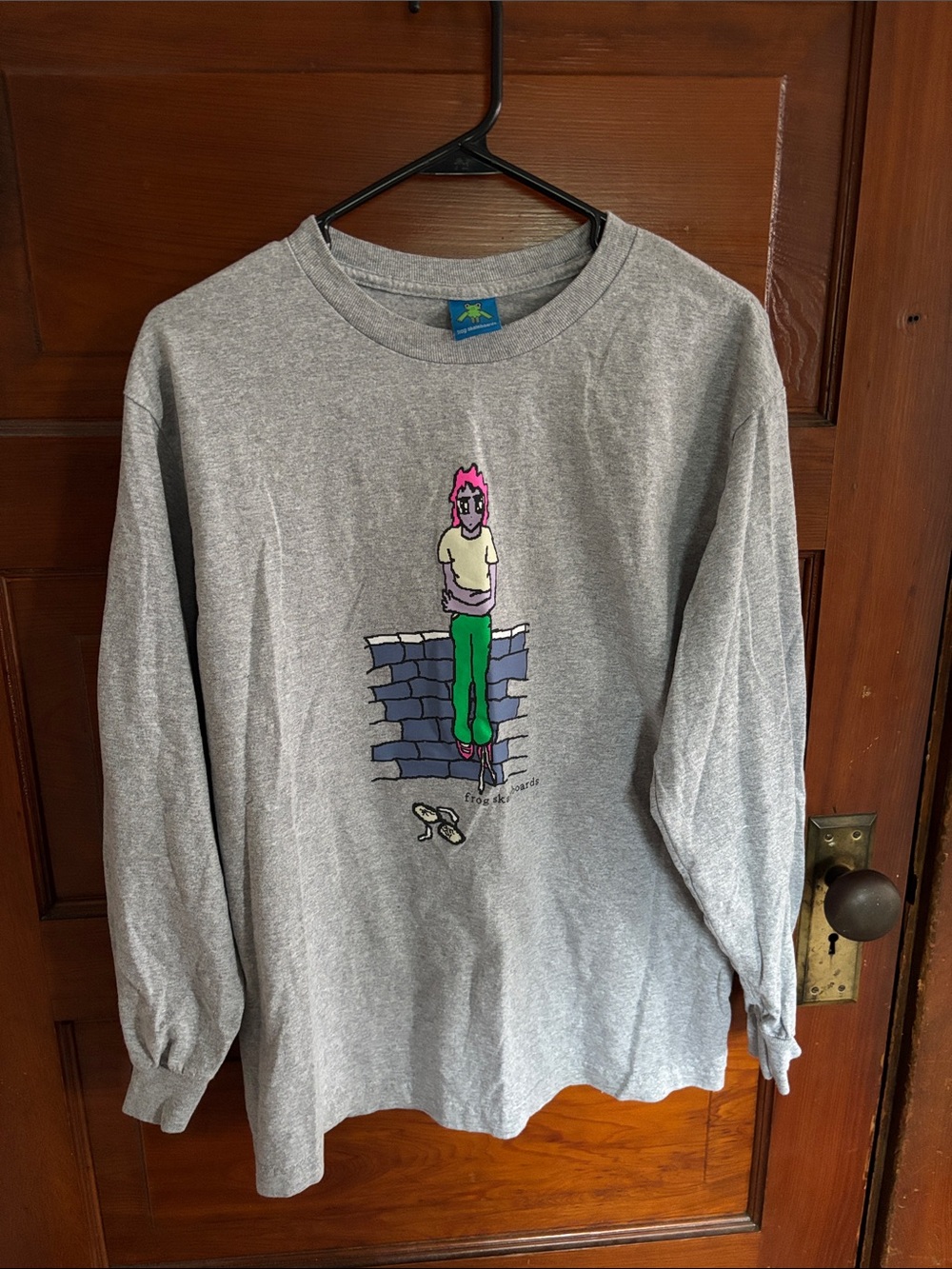 Gray Graphic long sleeve t frog skateboards